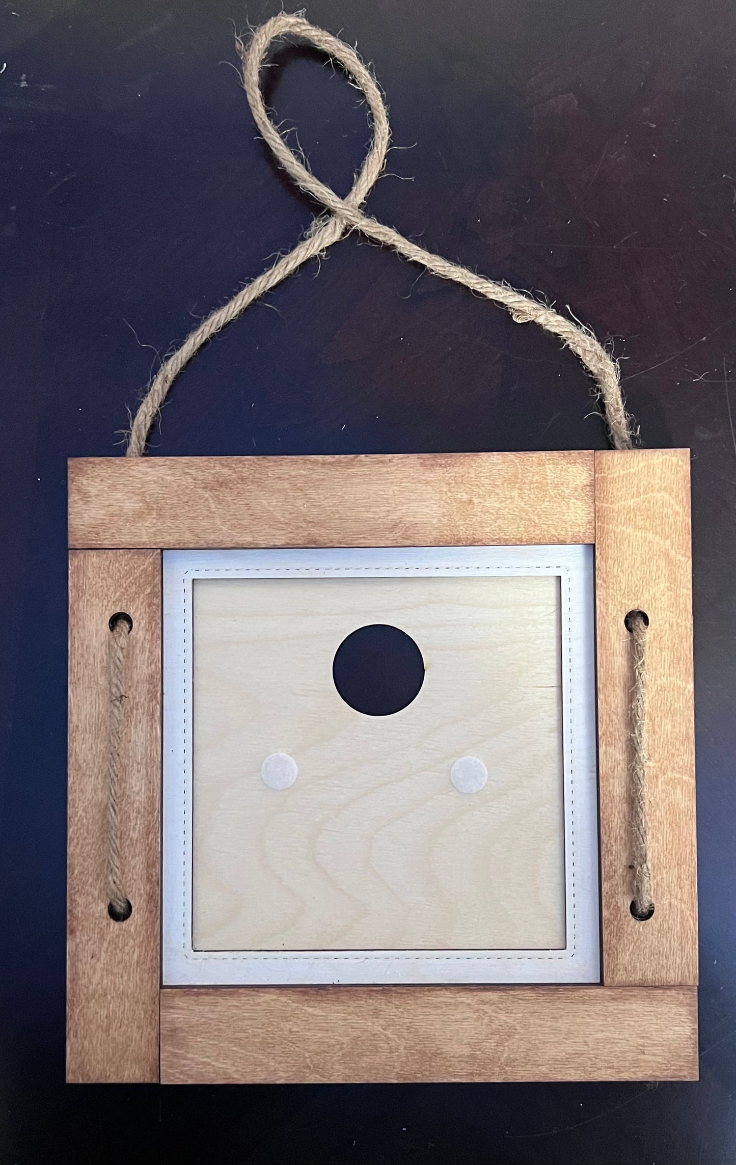 Interchangeable Square Hanging Frame