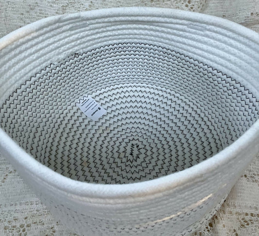 #174 Woven white basket