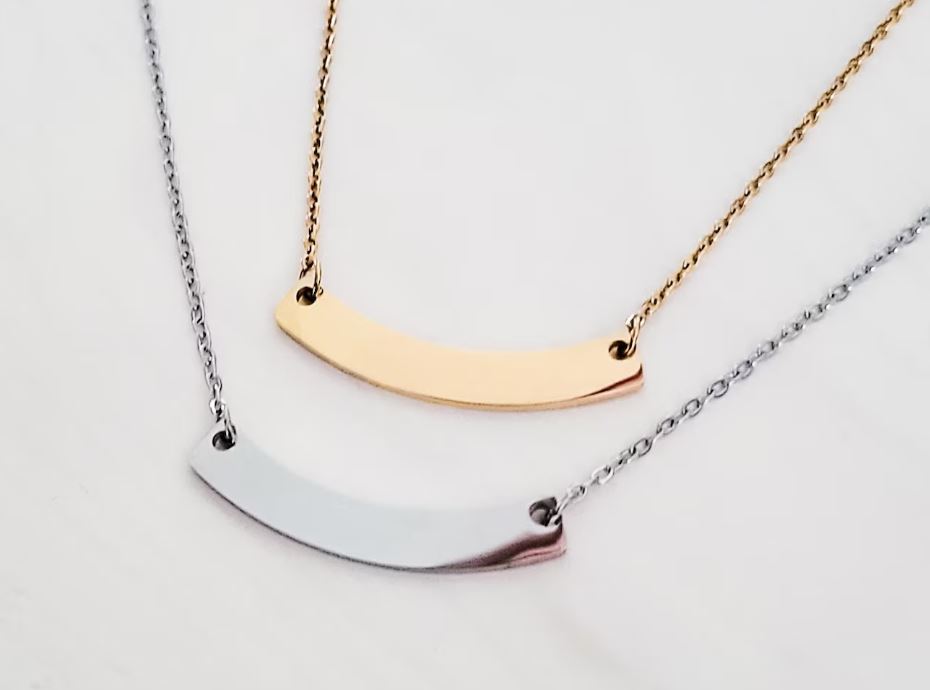 Curved Bar Necklace