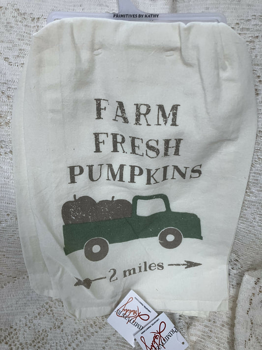 #3206 Pumpkin towel