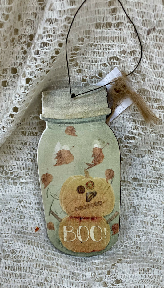 #1462 Boo ornament