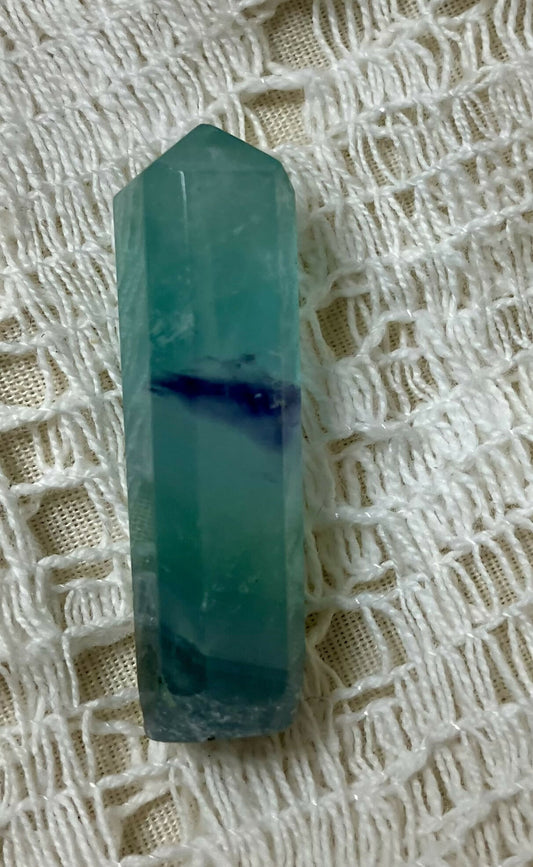 #2363 1 1/4" fluorite point