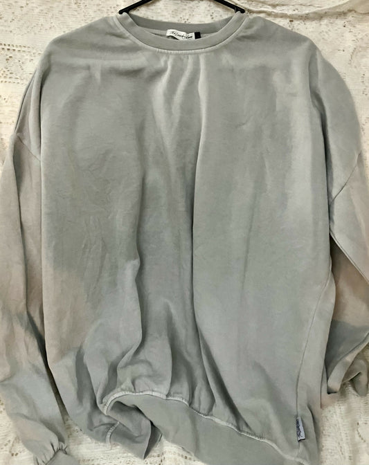 Gray sweatshirt Med #637