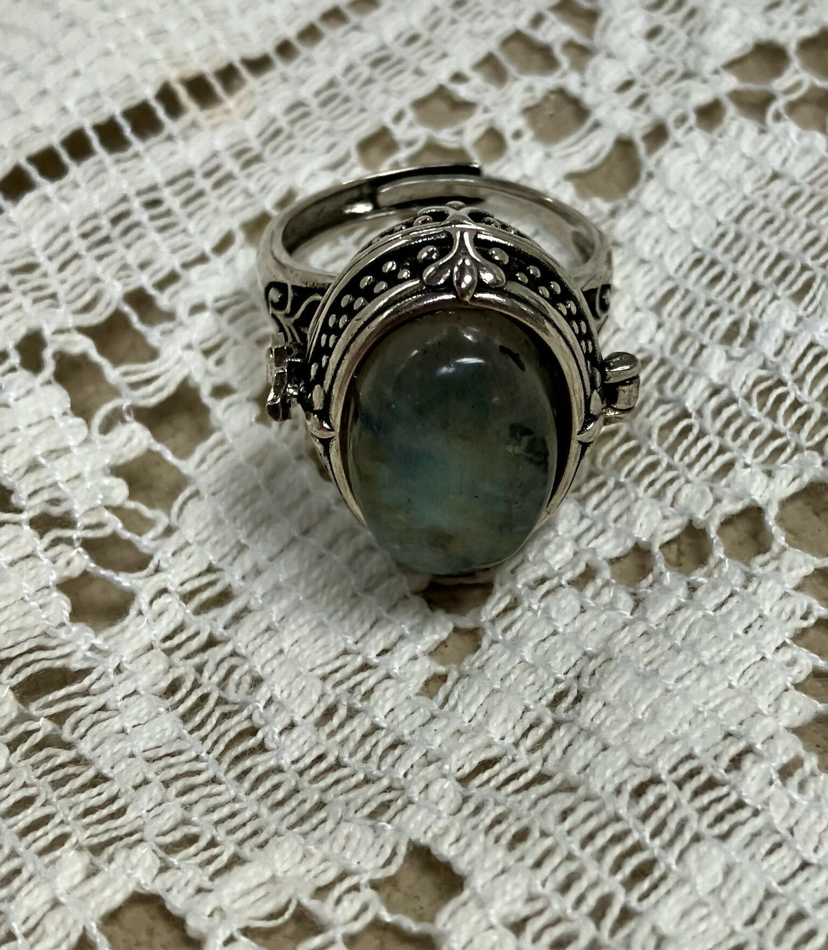#3310 Labradorite Poison ring