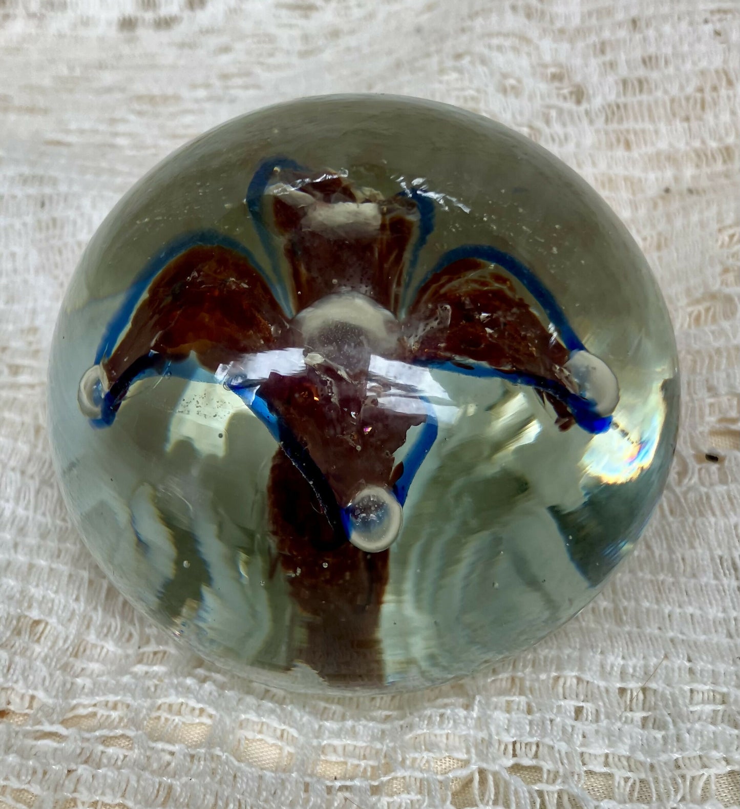 #1659 Vtg blown glass art paperweight