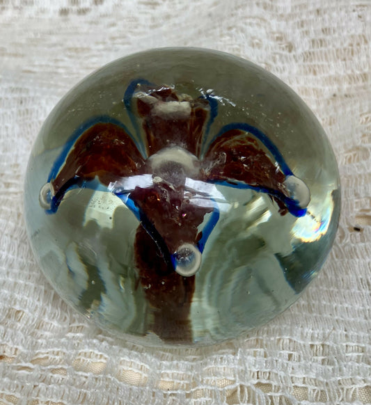 #1659 Vtg blown glass art paperweight