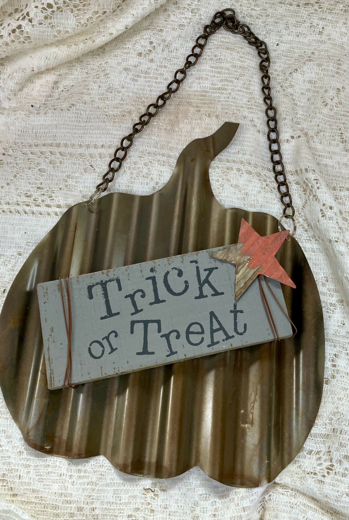 #3298 Trick or treat pumpkin