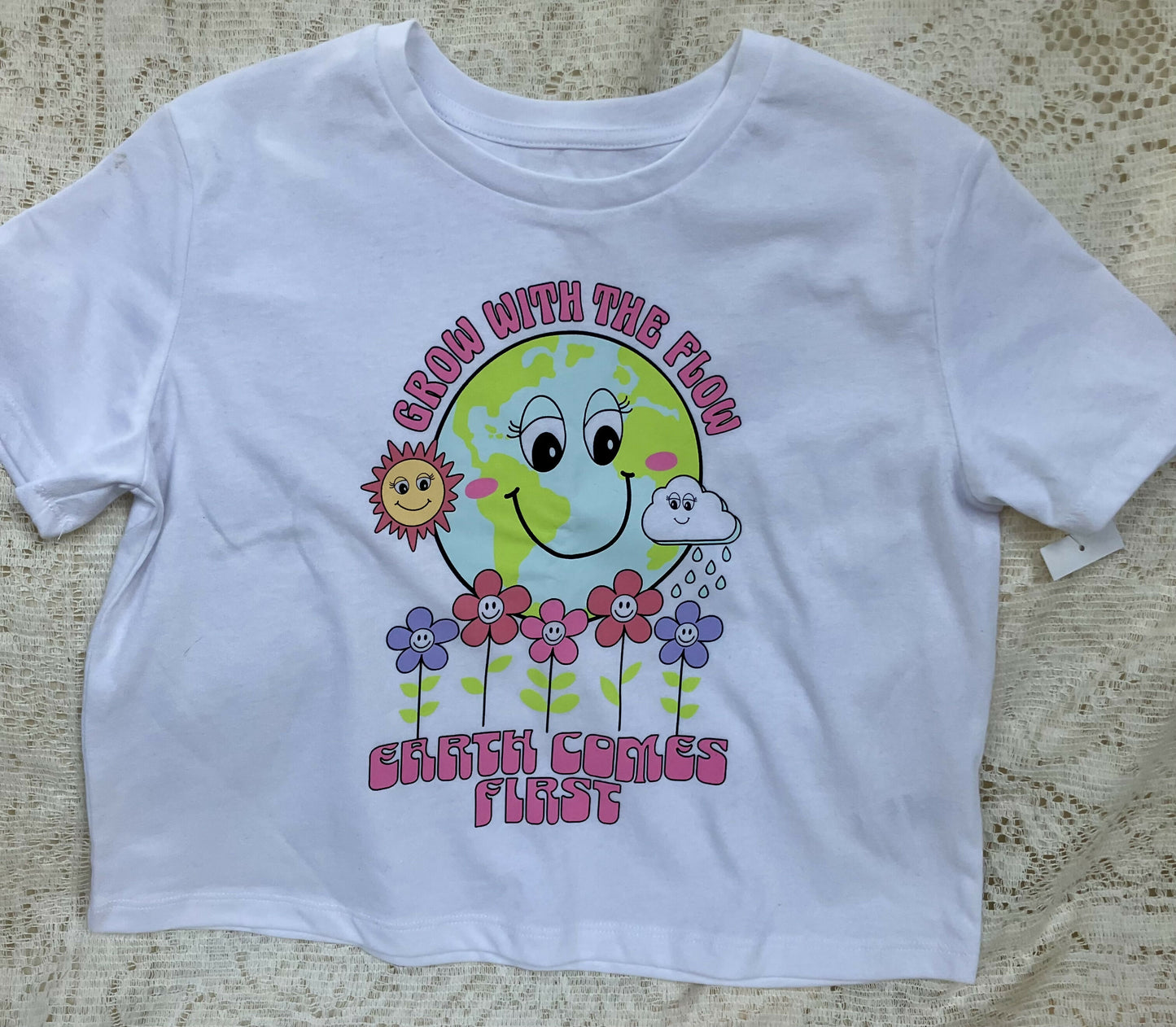 #3202 Girls tee " grow with the flow" sz 7/8