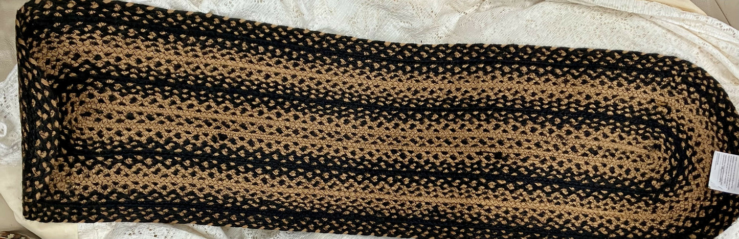 #3092 13 x 48 Black & tan jute runner
