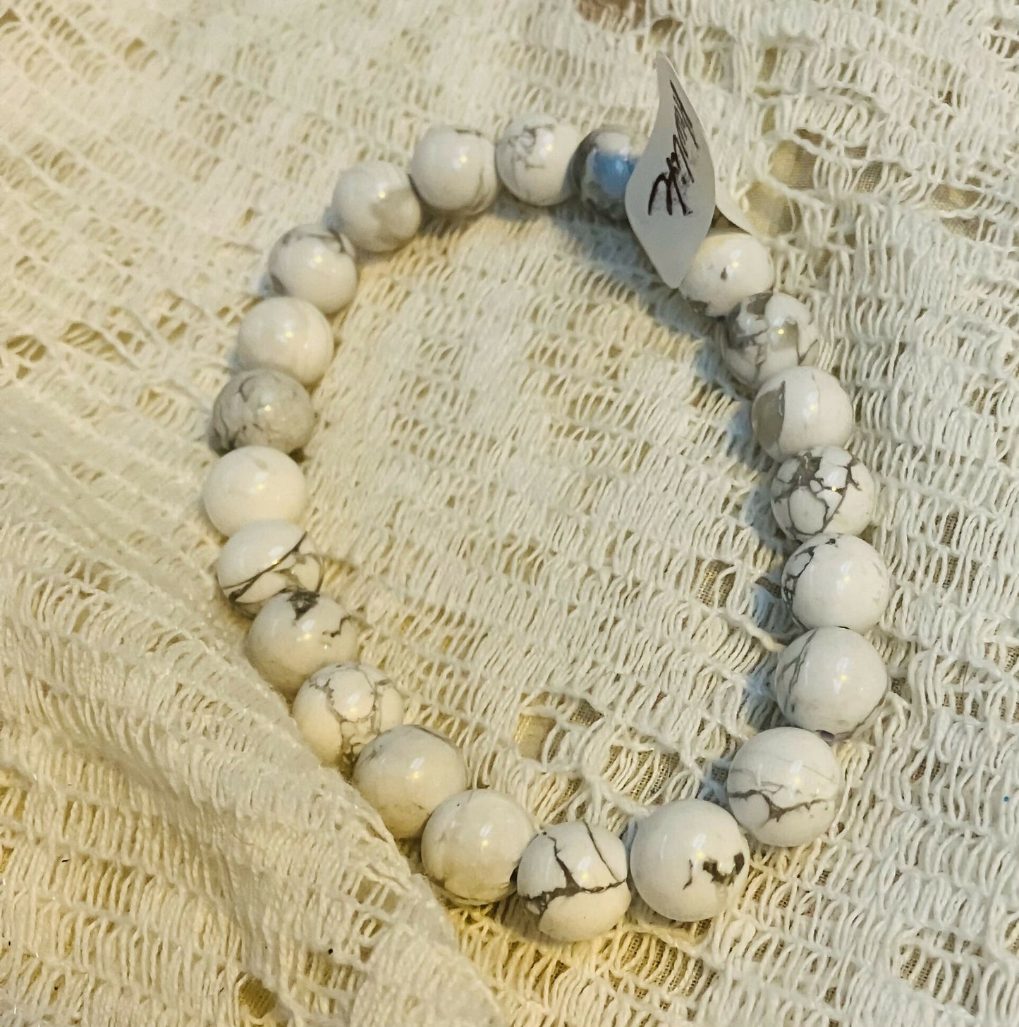 Howlite crystal bracelet #667