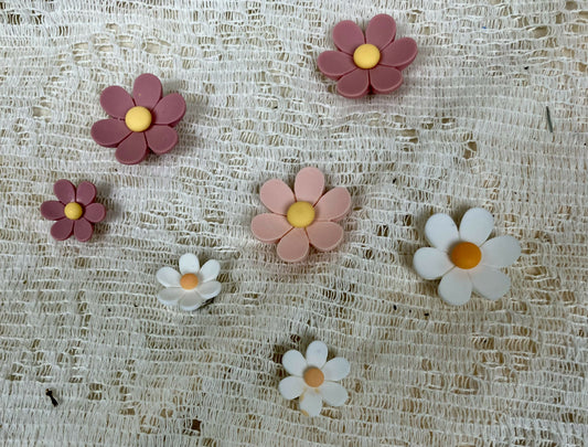 #1617 Daisy magnet