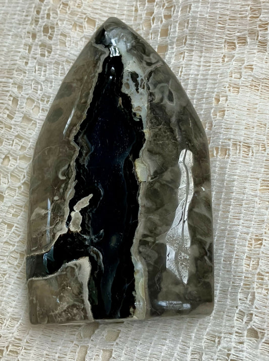 #2792 Volcano Agate UV Flame 284 gr