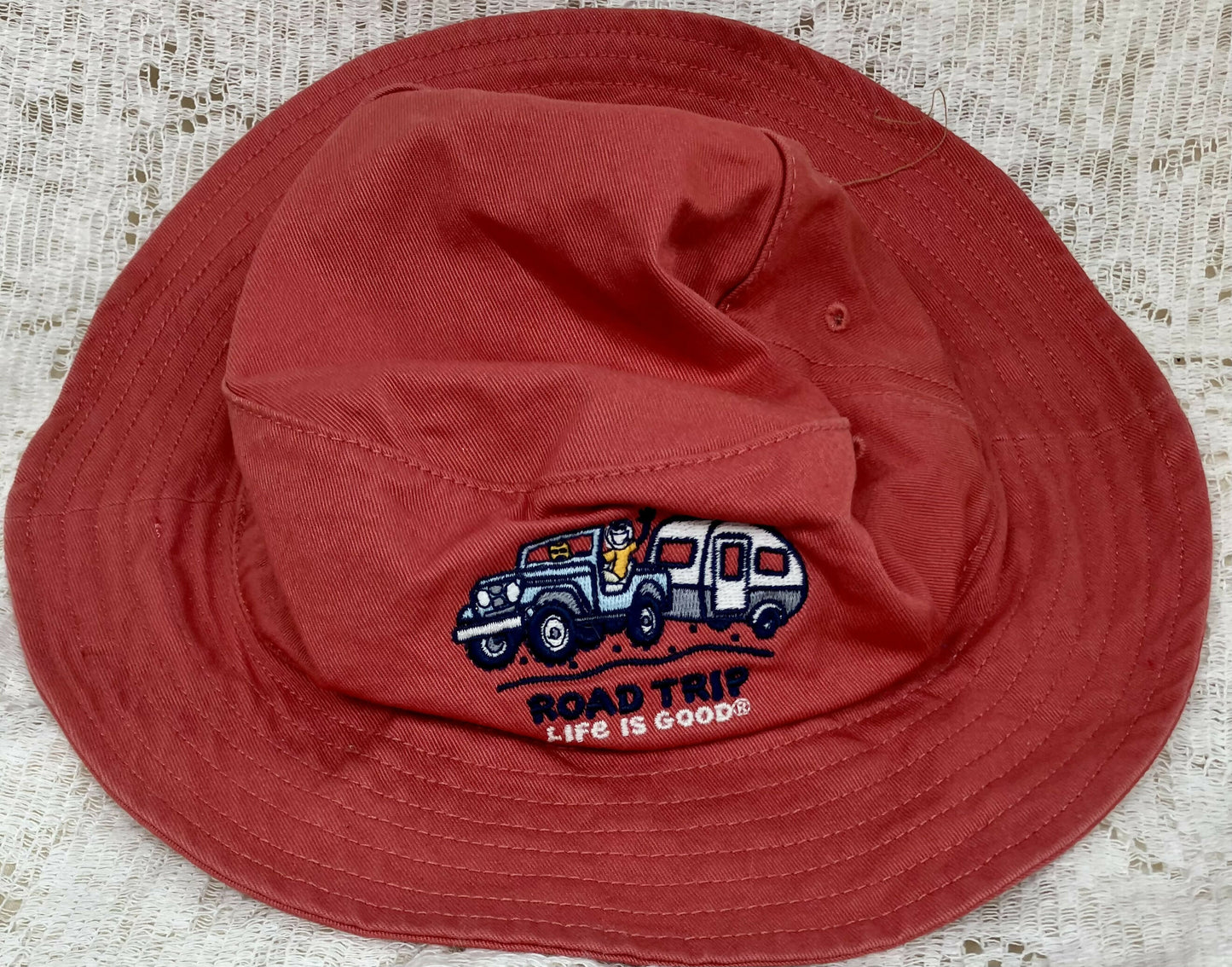 #1462 Bucket hat Road Trip