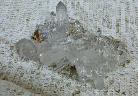 #3047 Faden quartz cluster 106gr