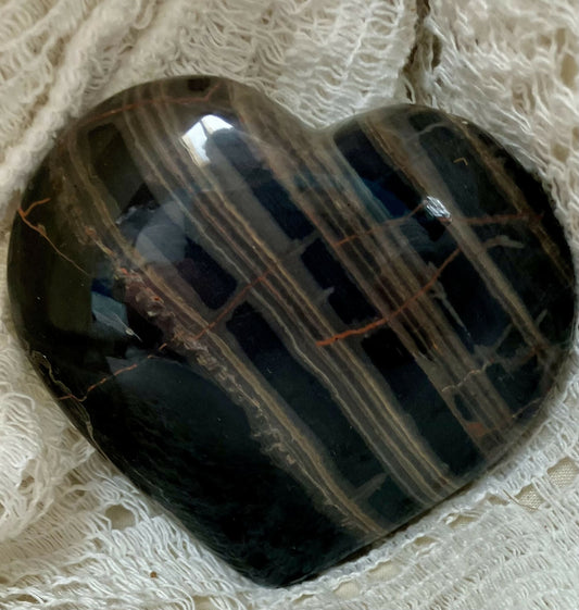 #3044 Black Banded onyx heart 156gr