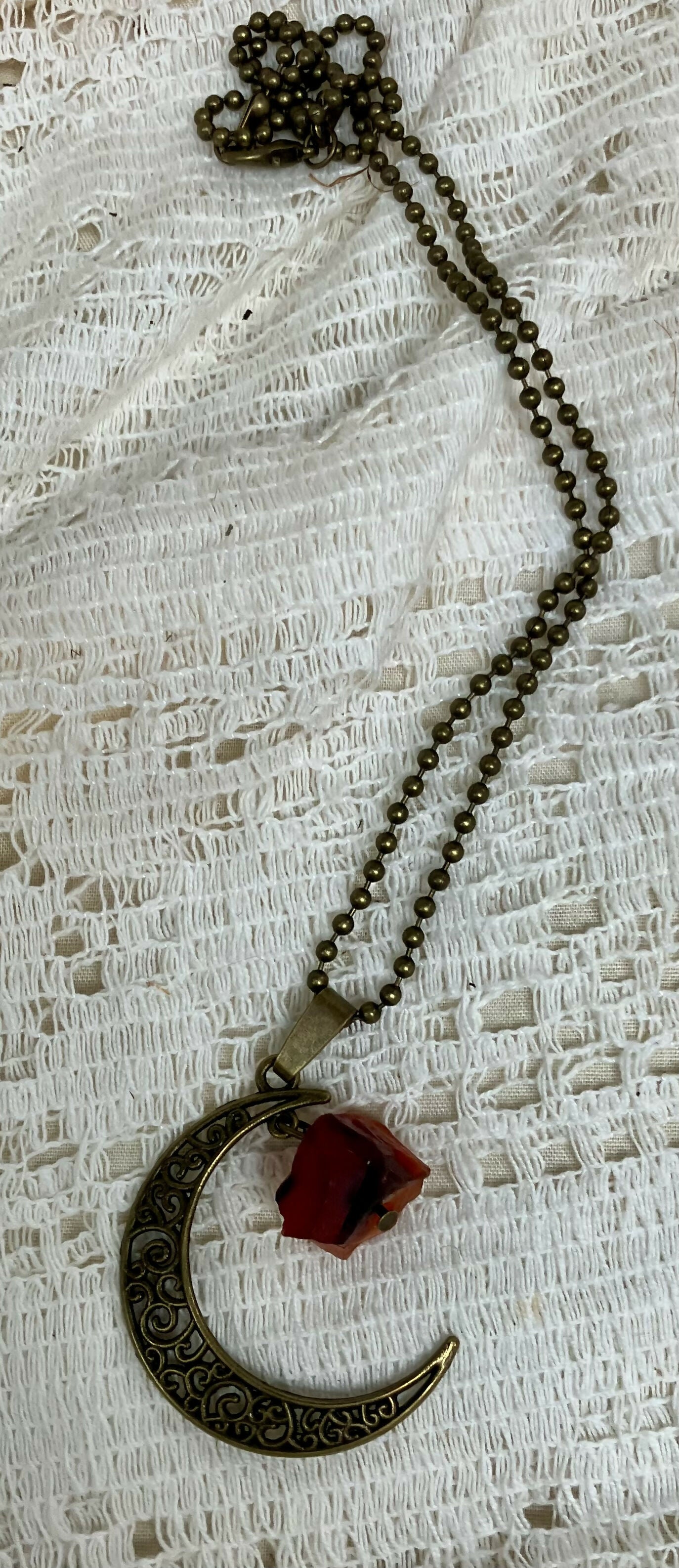 #558 crescent moon necklace