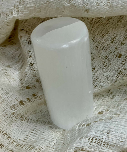 #3245 Selenite cylinder 8 cm