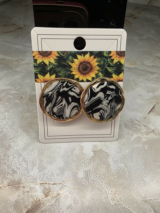 Black & White Marble with Gold Trim Studs