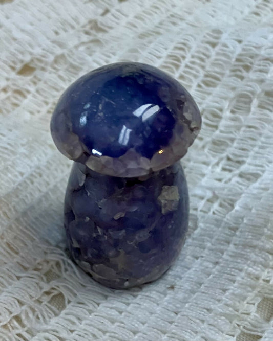 #3162 1 1/4" grape agate mushroom