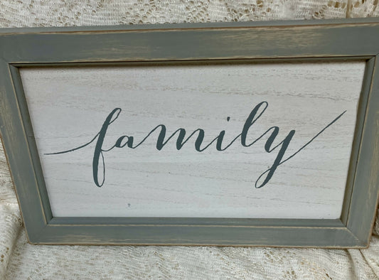 #2028 Wooden Family picture