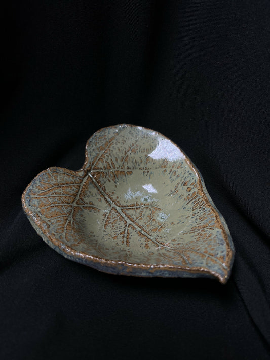 Small leaf dish