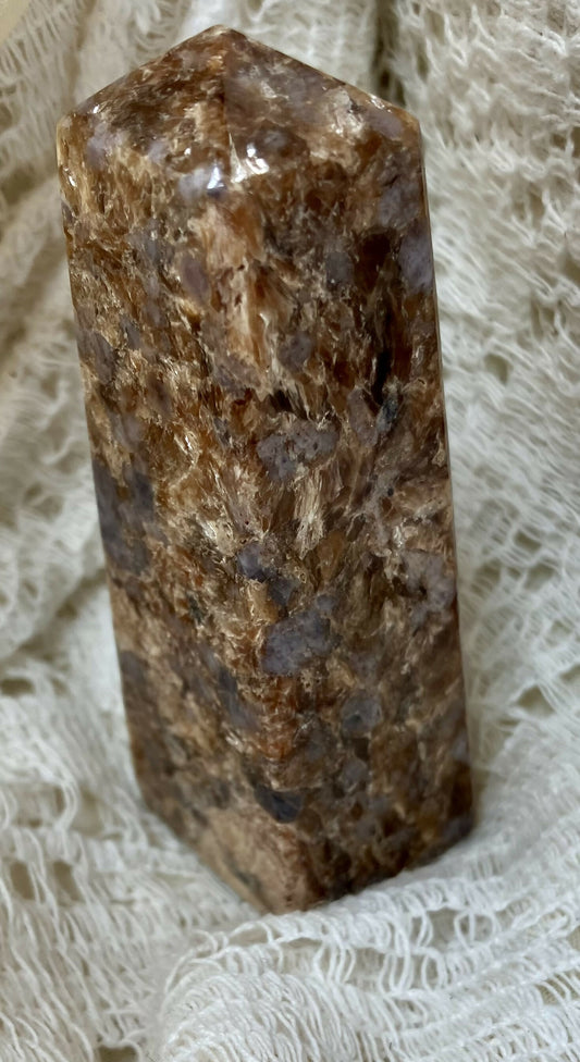 #2977 Sapphire & Golden mica tower 124gr
