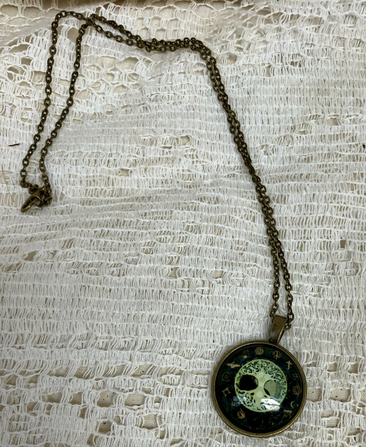 #3263 Tree of life cabochon necklace