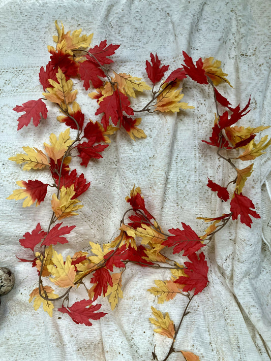 #359 Oakleaf garland