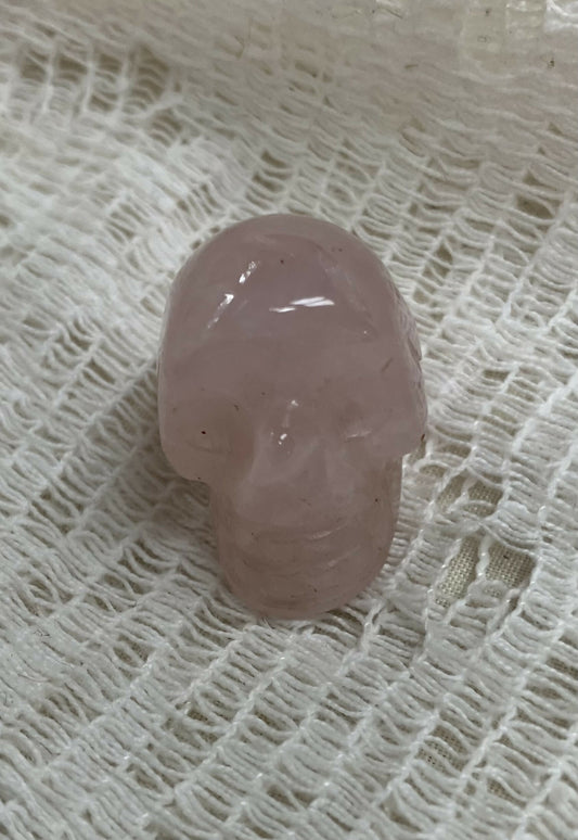 #3284 mini crystal rose quatz skull