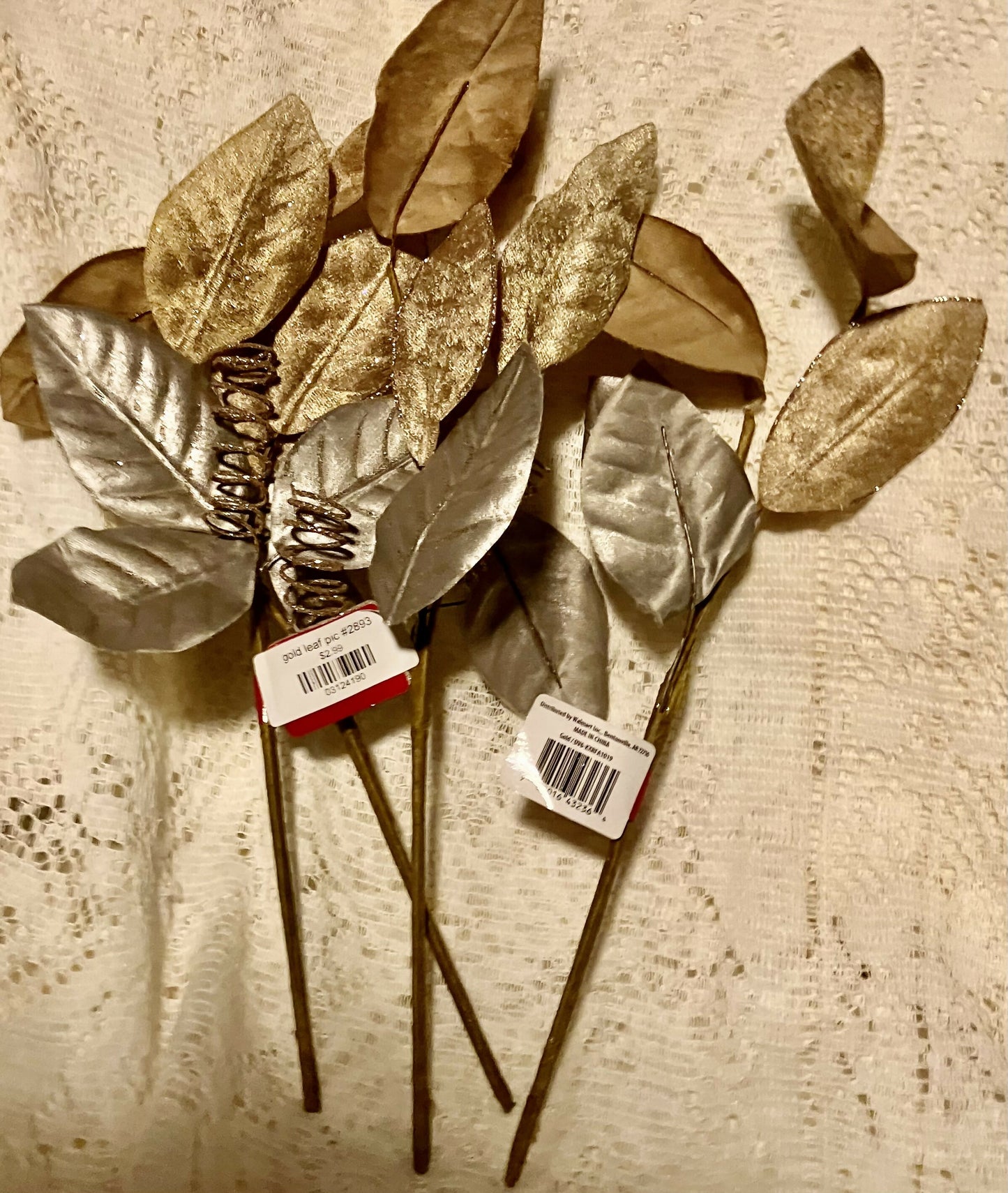 Gold leaf pick #2672