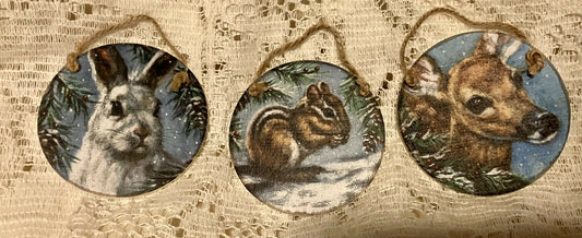 Winter animal ornament #2686