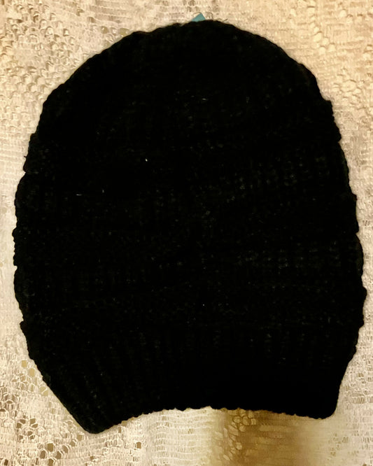 Black knitted hat #616